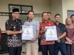 Gubernur-Lampung-Rahmat-Mirzani-Djausal-tinjau-perajin-mocaf