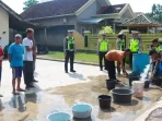 penyaluran-air-bersih-bagi-warga-sukadana-lampung-timur